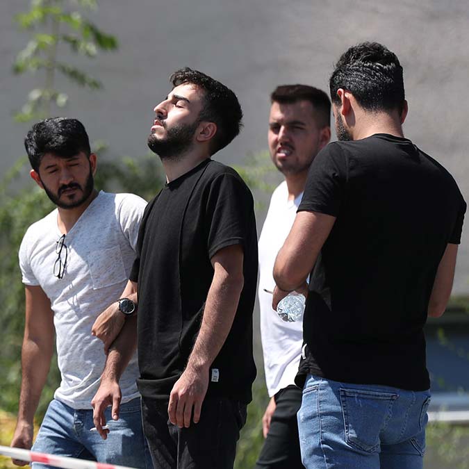 Esenyurt'ta katliam; aynı aileden 4 kişi toprağa verildi