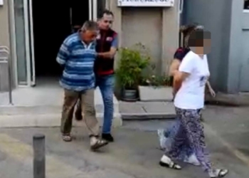 İzmir'de koca dehşeti; Eşini öldürüp oğlunu aramış