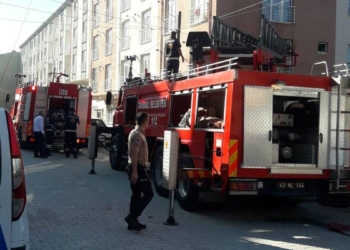 Evinde yangın çıktı, mutfakta ölü olarak bulundu