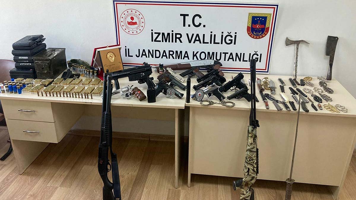 Evden cephanelik çıktı