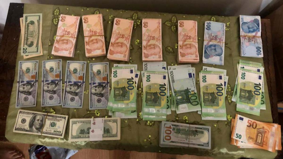 FETÖ'nün güncel finans yapılanmasına darbe