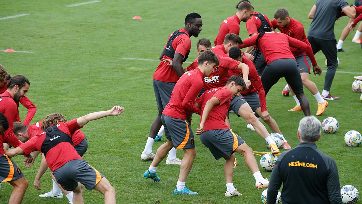 Sergio Oliveira Galatasaray'da ilk antrenmana çıktı