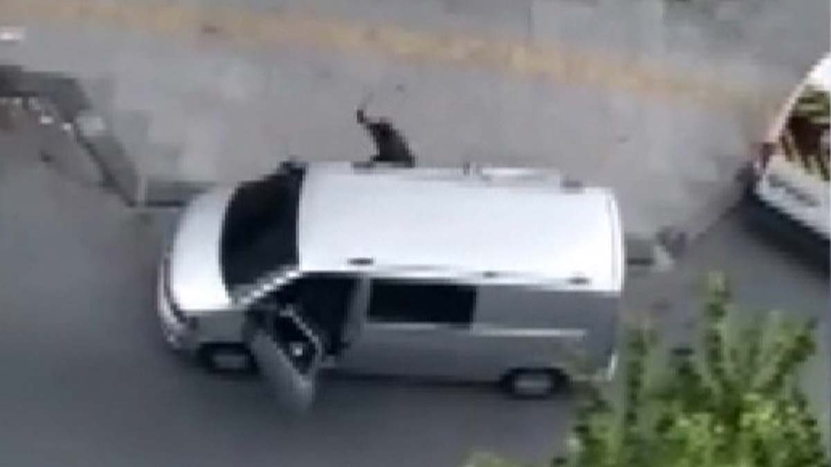 Gaziosmanpaşa'da hırsızlardan satırlı tehdit