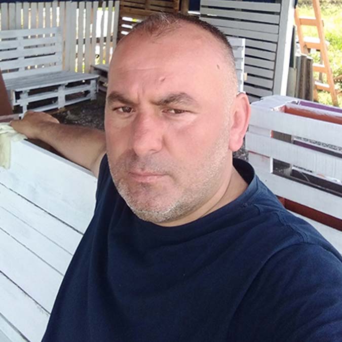 Gürültü kavgası kanlı bitti; Baba ve oğlu öldürüldü