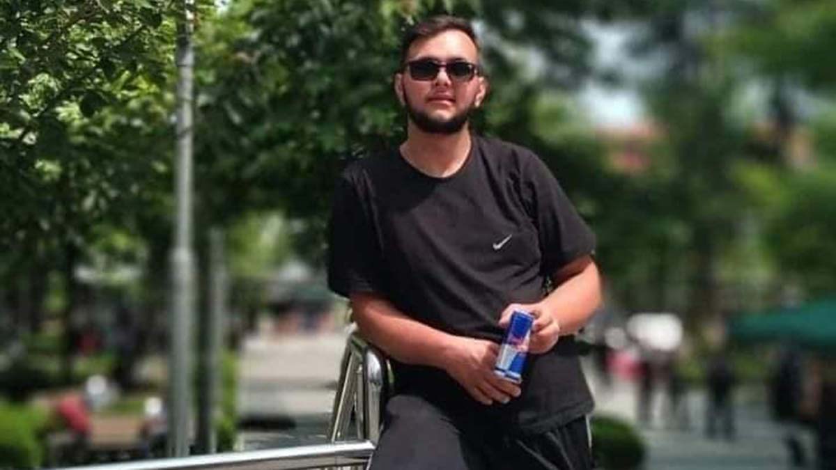 Gürültü kavgası kanlı bitti; Baba ve oğlu öldürüldü