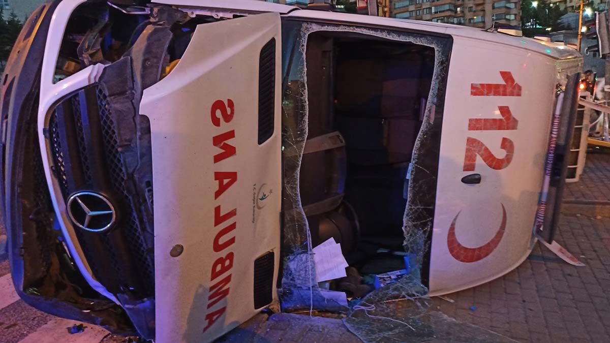 Ankara'da ambulans kazası