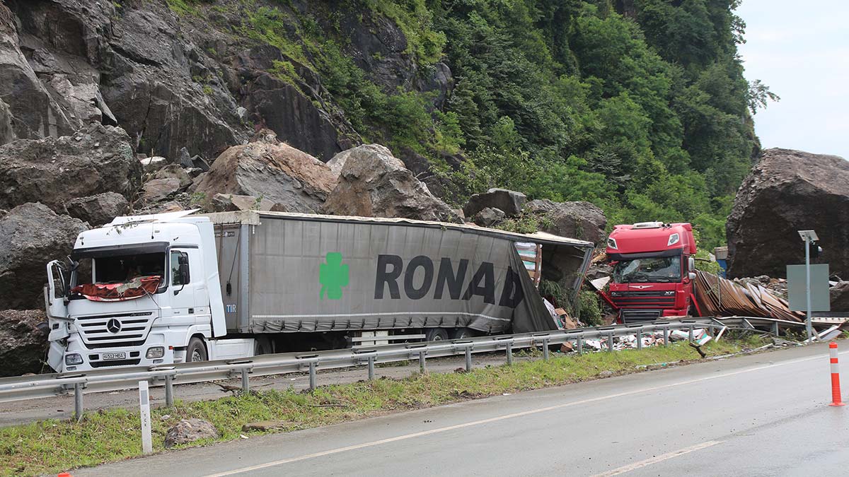 TIR kuyruğunda korkulu bekleyiş