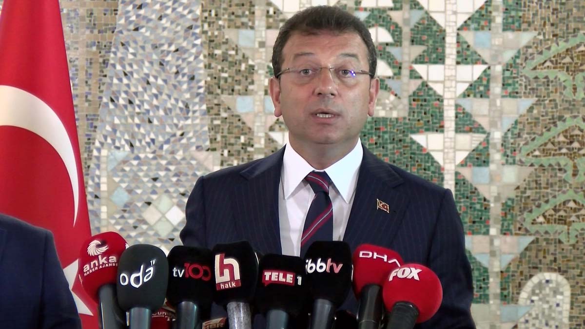 Çizmemi alt yapı çalışması yaparken giyiyorum