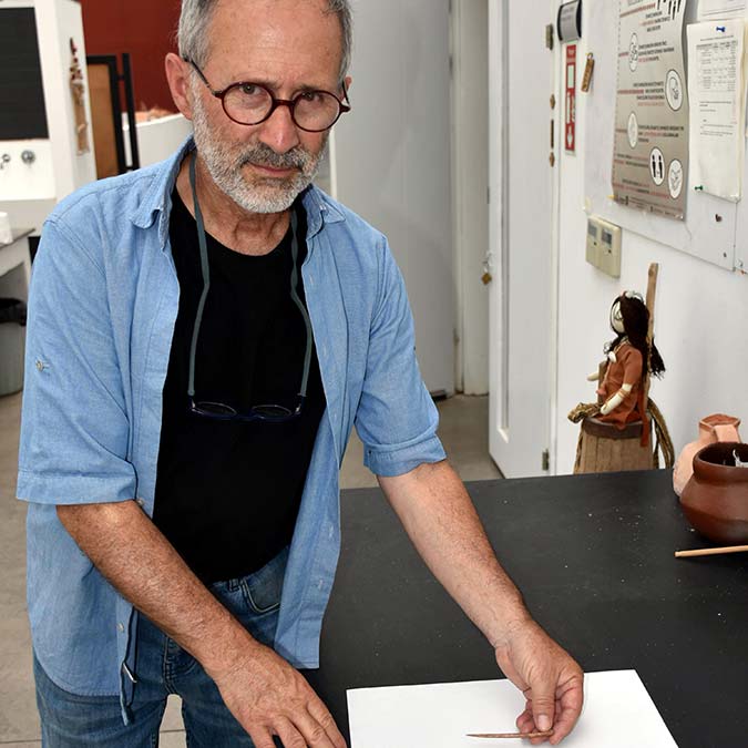 Yeşilova Höyüğü'nde kemikten yapılmış iğneler bulundu