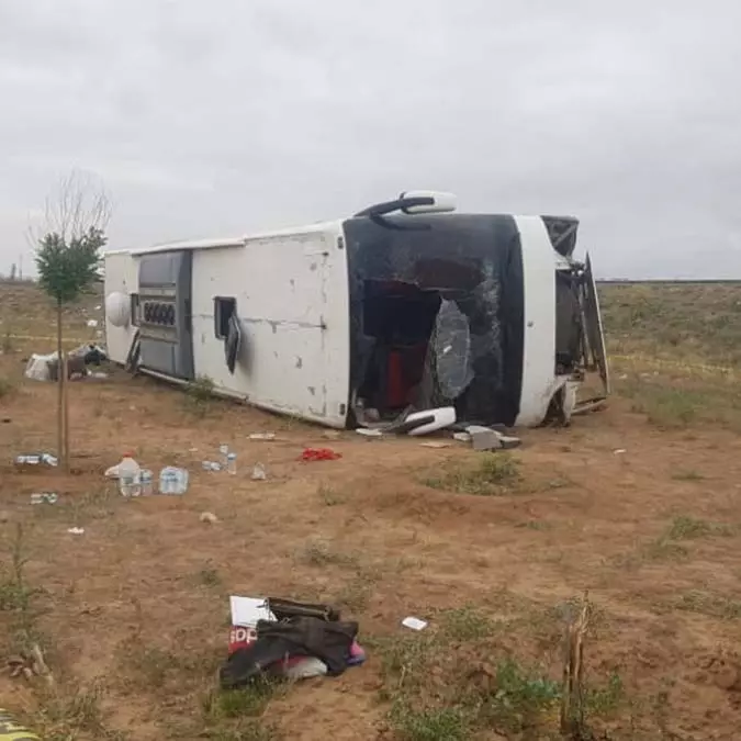 Kayseri'de yolcu otobüsü devrildi; 30 yaralı