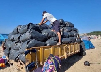 Keşan'da 3 günde 150 kamyon çöp toplandı