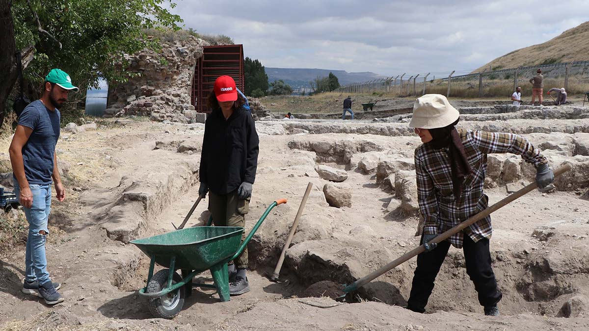 Keykubadiye Sarayı'nda kazılar başladı