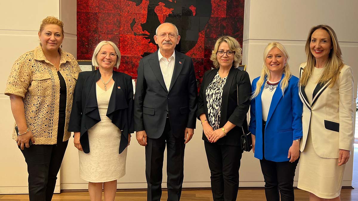 Kılıçdaroğlu 85 bininci kadın üye ile buluştu