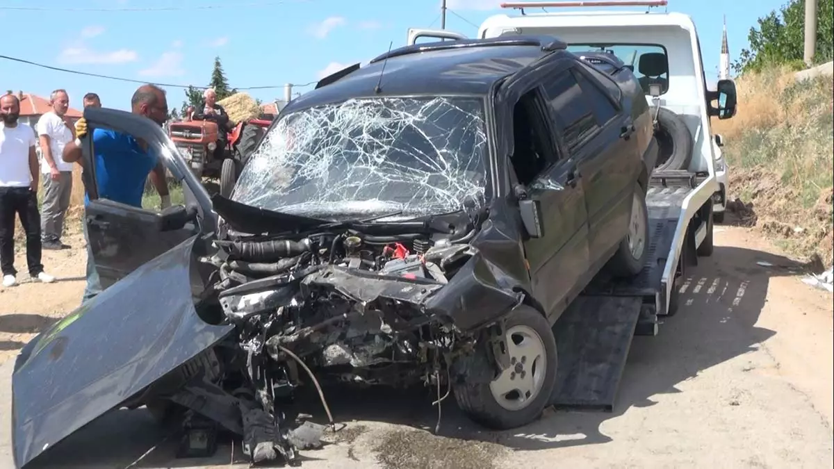 Kırıkkale'de feci kaza; 10 yaralı
