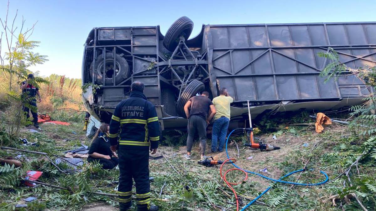 Kırklareli'de yolcu otobüsü devrildi; 6 ölü çok sayıda yaralı var