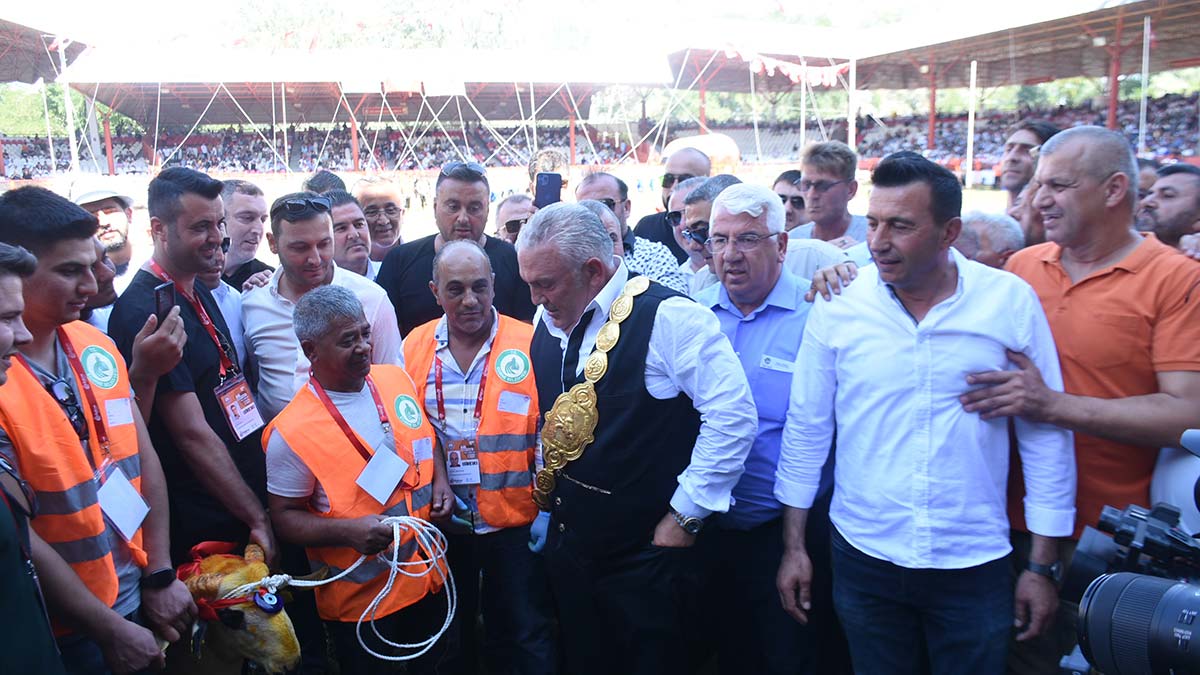 Kırkpınar Yağlı Güreşleri'nin ağası belli oldu