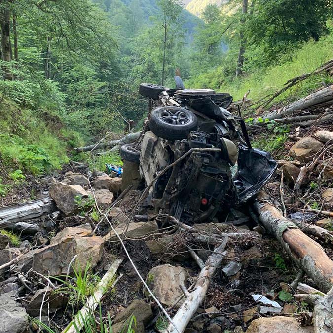 Feci kaza; Cip 200 metrelik uçuruma uçtu