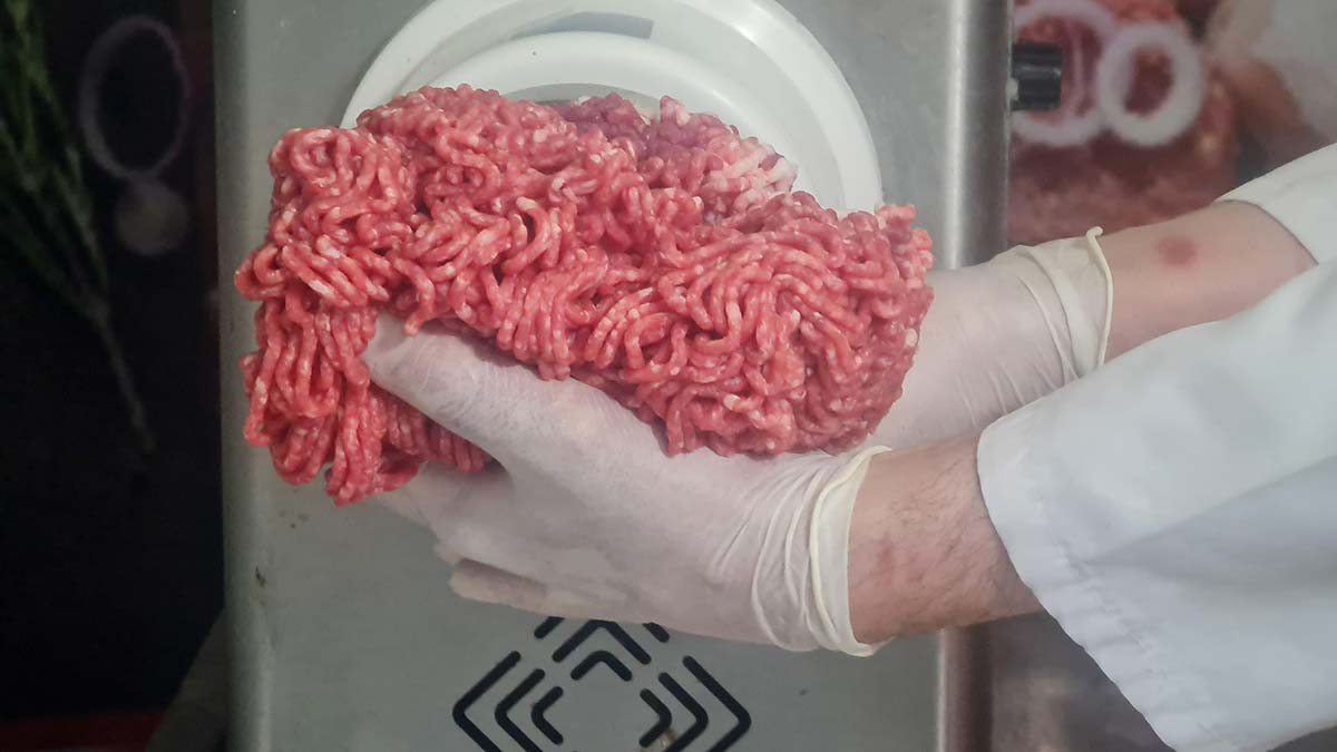 Kıyma çekme ve et işlemeye yasak geldi