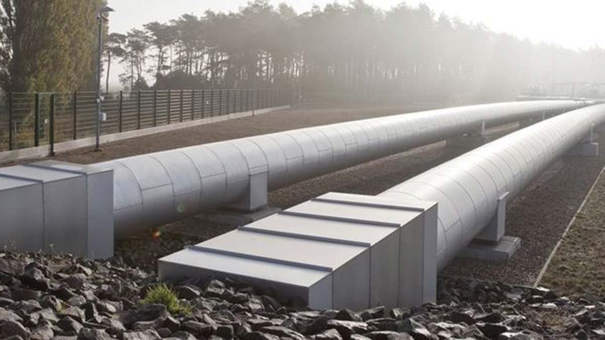 Rusya doğal gazını Almanya’ya bağlayan ve Avrupa’nın doğal gaz ihtiyacını karşılayan Kuzey Akım 1 üzerinden gaz sevkiyatının yeniden başladığı açıkladı.