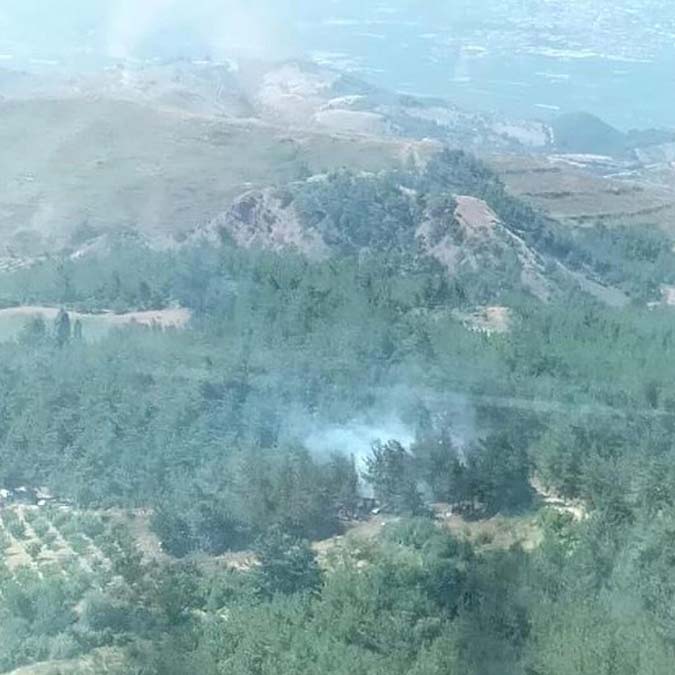 Manisa'nın Ahmetli ilçesi kırsal Hacıköseli Mahallesi'nde orman yangını çıktı. 