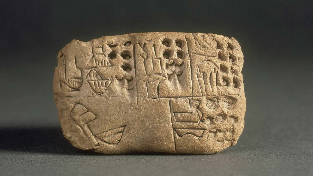 Dünyanın ilk kadın parfümörünün formülleri gün yüzüne çıktı