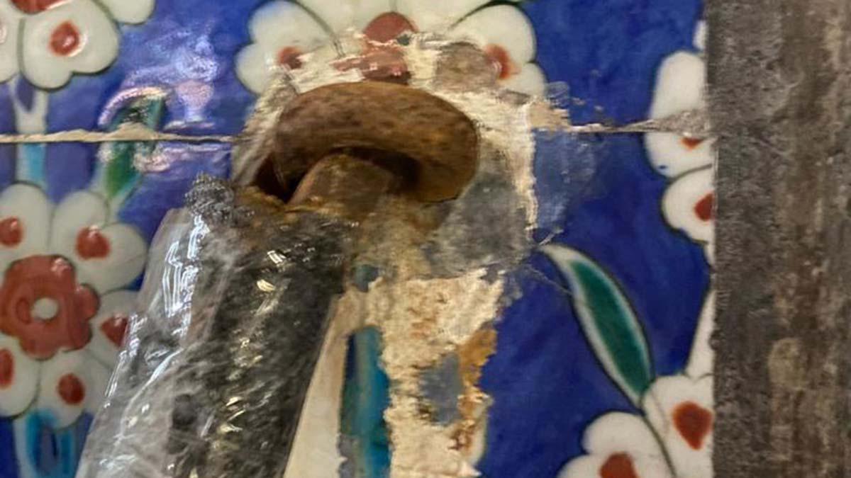 Milli Saraylar'dan çini açıklaması