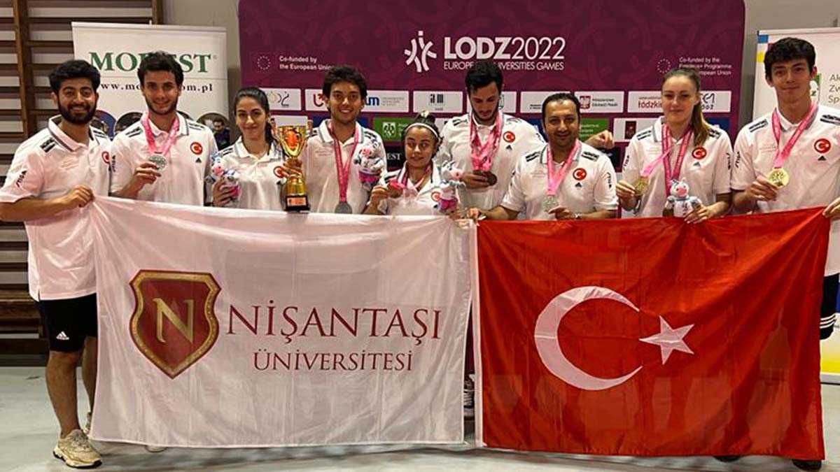 Nişantaşı Üniversitesi Kadın ve Erkek Masa Tenisi'nde şampiyon