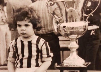 Oğlunun fotoğrafını görünce duygulandı