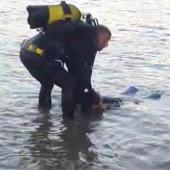 Otomobil baraj gölüne devrildi; 2 kişi öldü