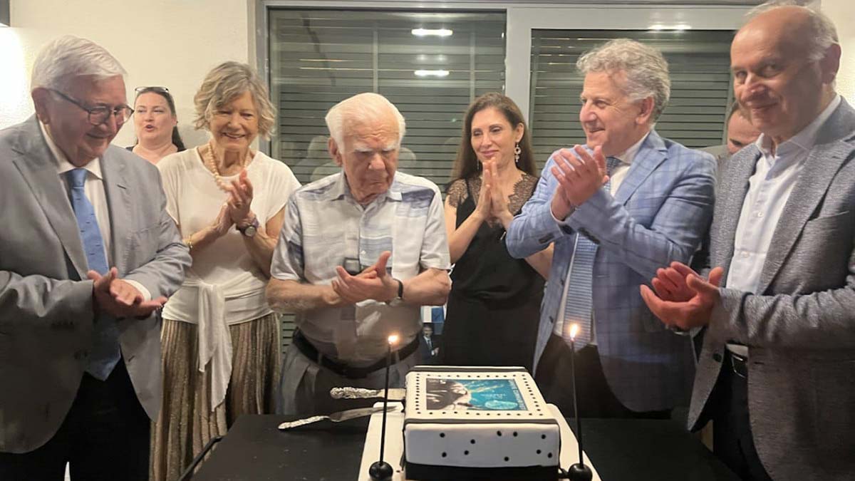 Genç Nöroşirurjiyen Teşvik Ödülü, Dr. Pelin Kuzucu'ya verildi