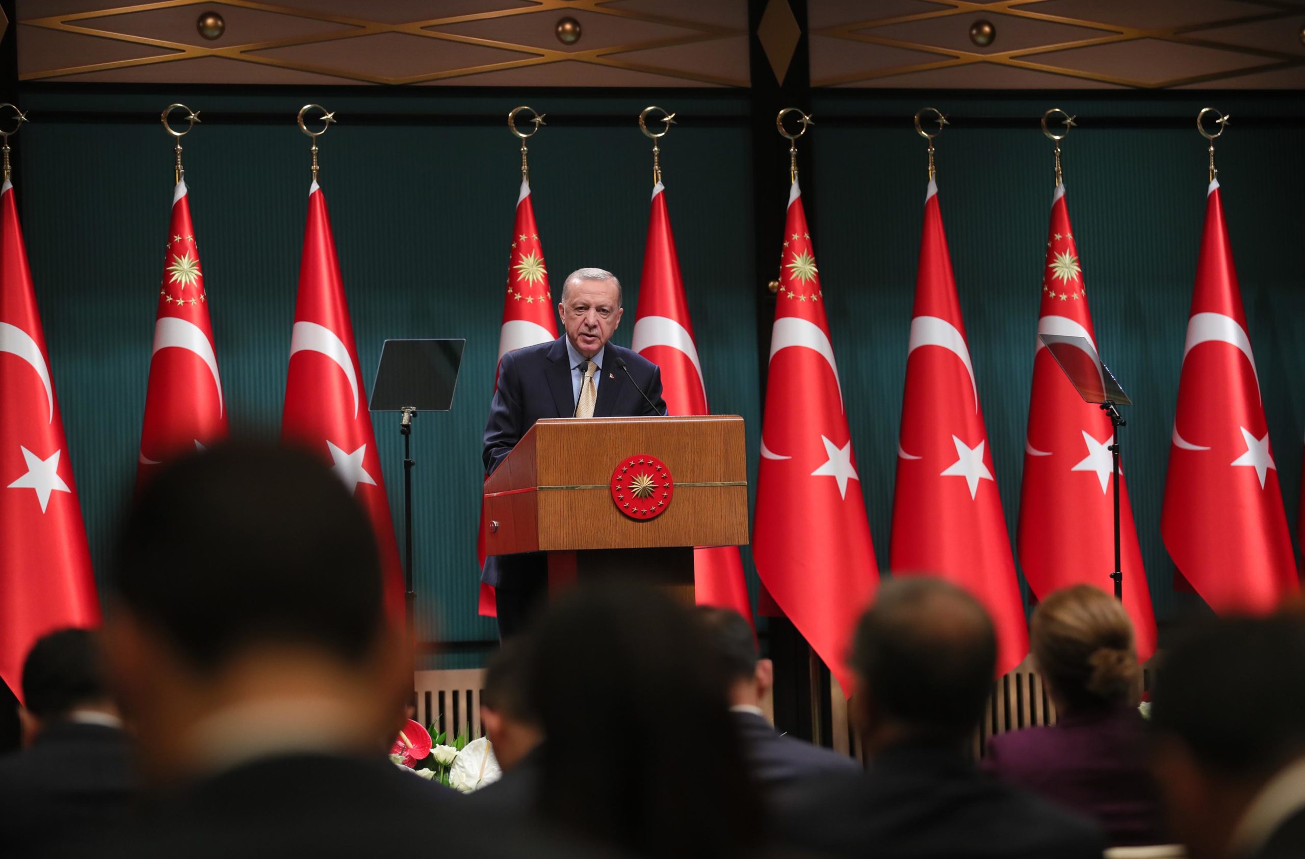 Yeni asgari ücret 5 bin 500 lira oldu