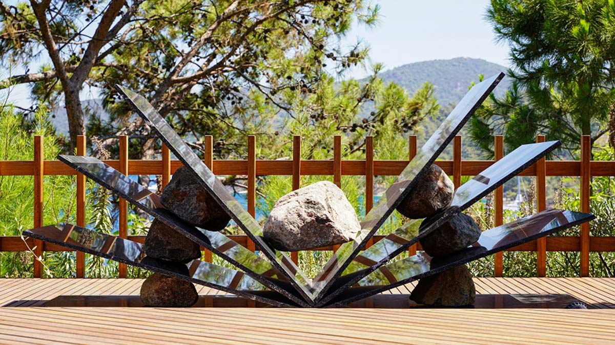 Küratörlüğünü Selcan Atılgan’ın üstlendiği ve 4 Eylül Pazar gününe kadar sürecek ‘Harmony’ sergisinin Bodrum Loft’da düzenlenen açılış davetine iş, sanat ve cemiyet hayatının önde gelen isimleri katıldı.