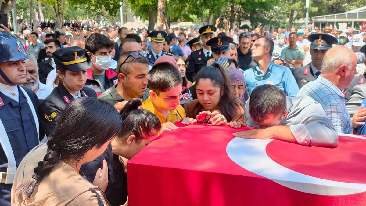 Şehit Mustafa Bozkurt Kayseri'de toprağa verildi