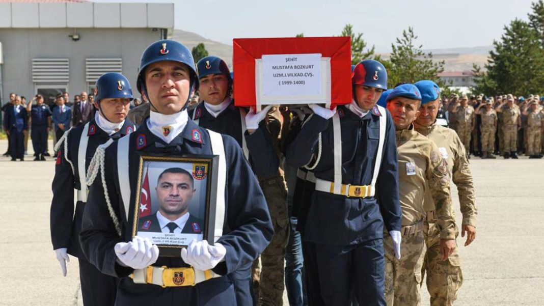 Şehit Uzman Çavuş Mustafa Bozkurt memleketine uğurlandı