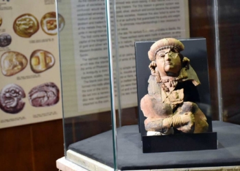 Tanrıça Minerva'nın 2 bin 600 yıllık parçaları sergilendi
