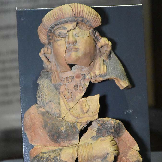 Tanrıça Minerva'nın 2 bin 600 yıllık parçaları sergilendi