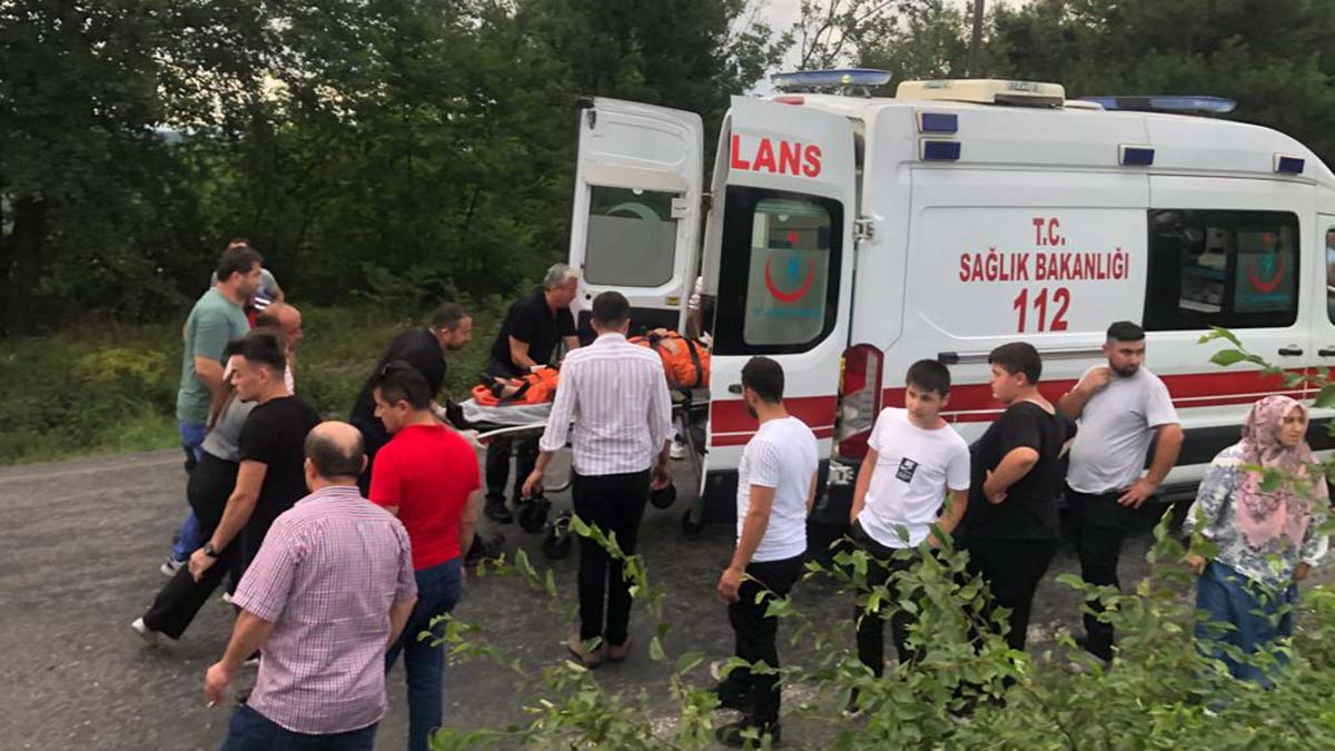 Ereğli'de tarım aracı devrildi; ölü ve yaralılar var