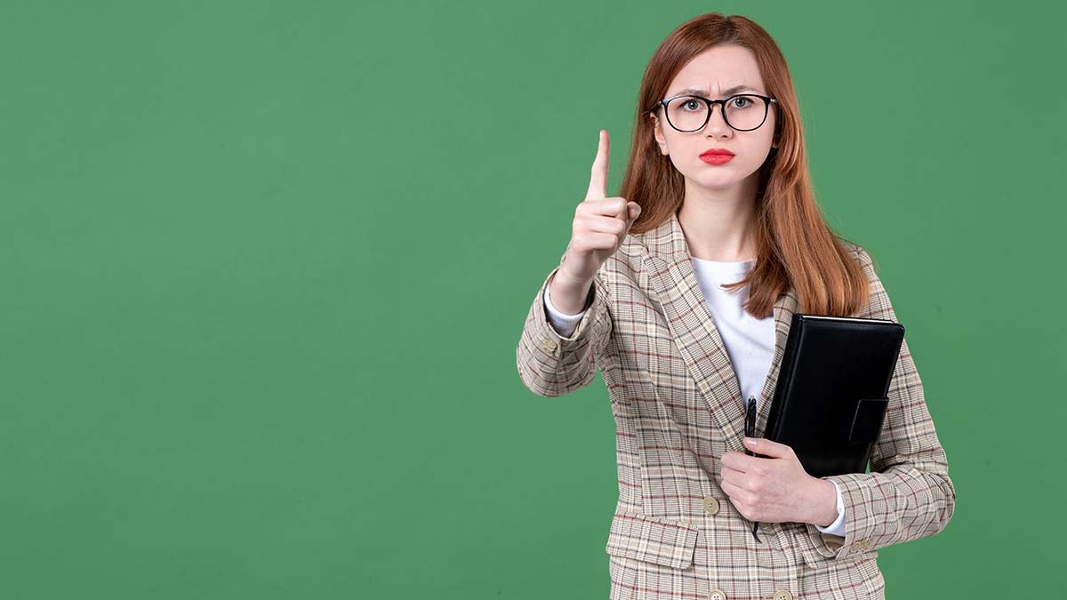 Sürekli tehdit ve baskı ile iş yürütmeye çalışmak