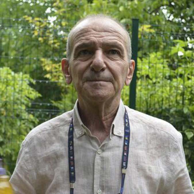 Bağdat Caddesi'nde 22 yıl önce trafik kazasında kaybettiği kızı Selin için, 21 günde İstanbul’dan Ankara’ya yürüyen Boray Uras vefat etti.