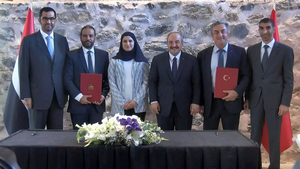 Türkiye-bae arasında uzayın barışçıl kullanımı, uzay bilimi, teknolojileri ve uygulamaları alanlarında i̇ş birliğine i̇lişkin' mutabakat zaptı imzalandı.