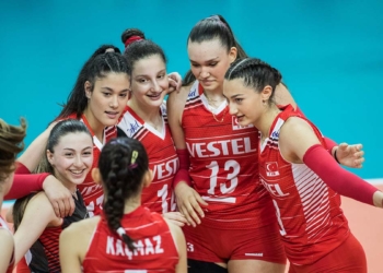 U17 Kız Voleybol Milli Takımı finale yükseldi