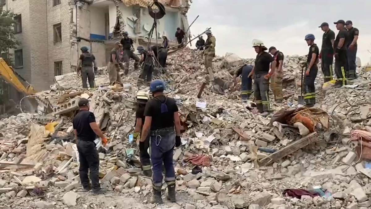 Bakhmut'a roket saldırısı; 24 ölü