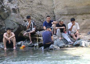 Sıcaktan bunalanlar Avaşin Deresi'nde serinledi
