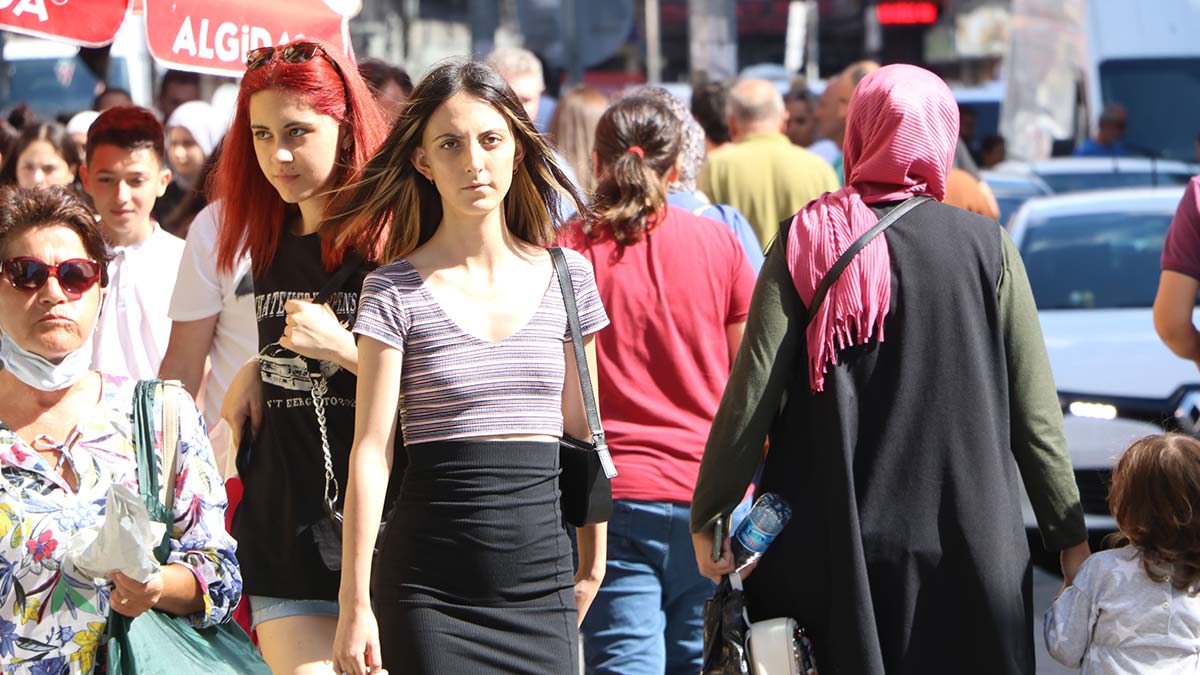 15 günde koronavirüs vakaları 3 kat arttı