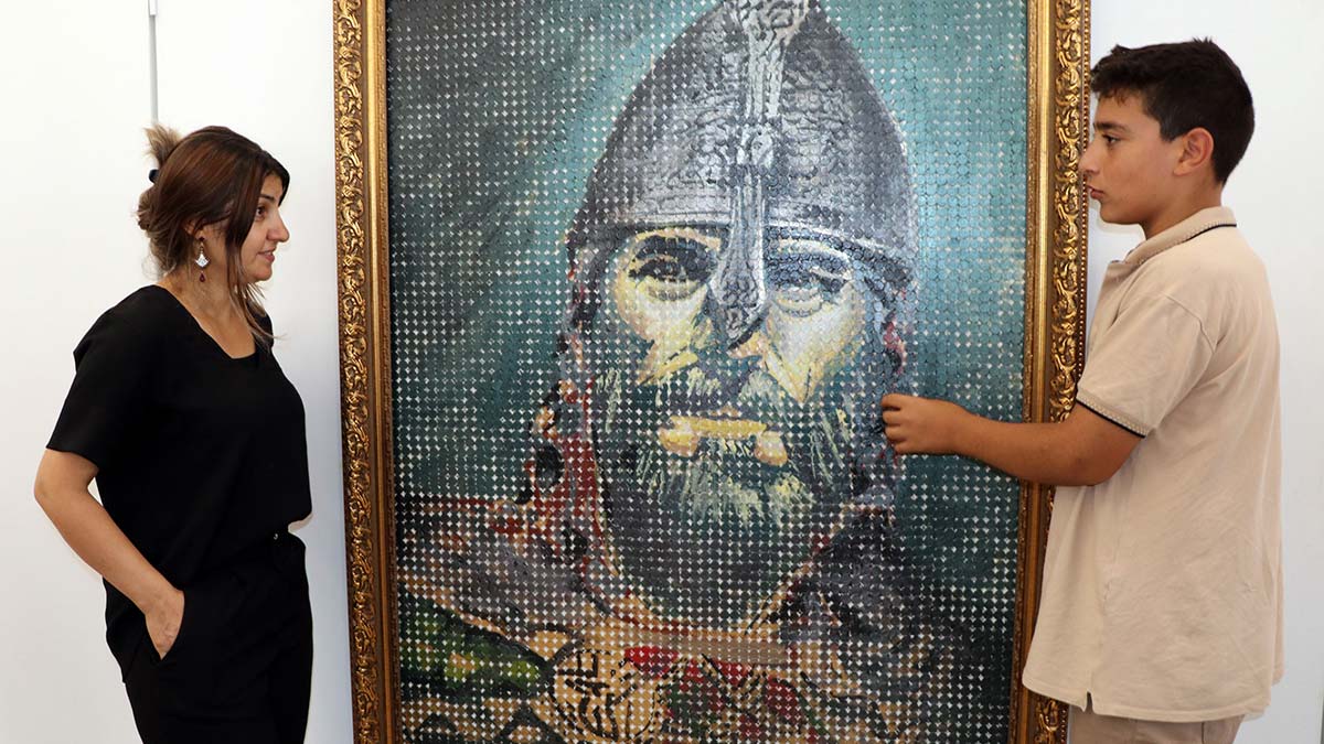 8 bin metal paradan yapılan Selahaddin Eyyubi portresi