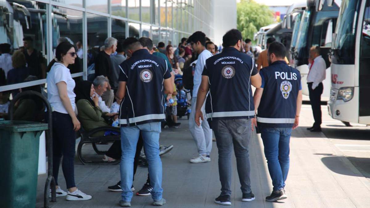 25 organizatör gözaltına alındı