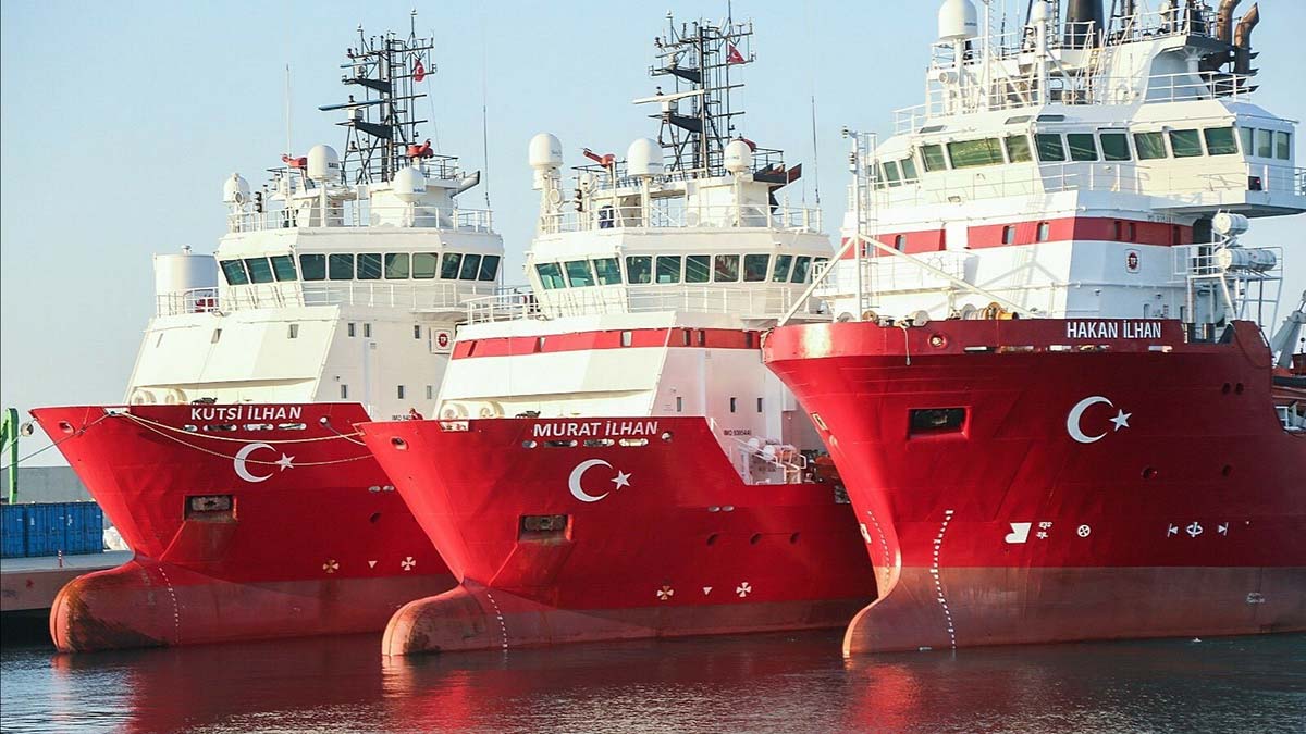 Abdülhamid Han'ın refakatçileri Kıbrıs şehitleri