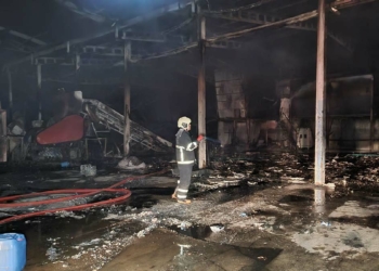 Adana'da geri dönüşüm fabrikasında yangın