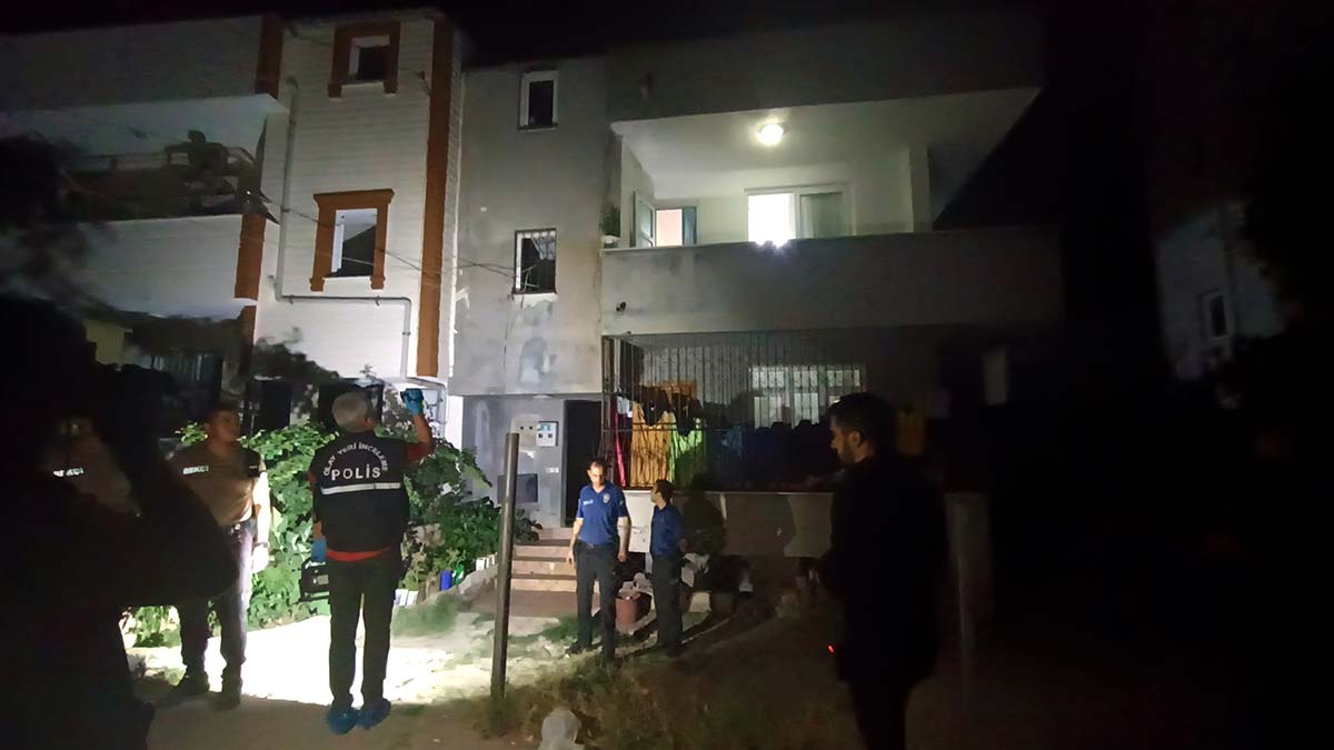 Adana'da kadın cinayeti; uykuda kalbinden bıçakladı