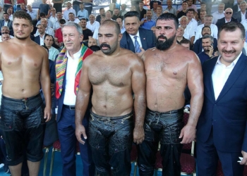 Akar, Kurtdereli güreşlerinin finaline katıldı